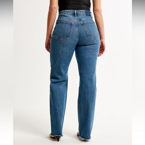 Abercrombie Women’s Curve Love High Rise 90s Relaxed Jean Size 24 00 Medium Wash - Picture 8 of 10